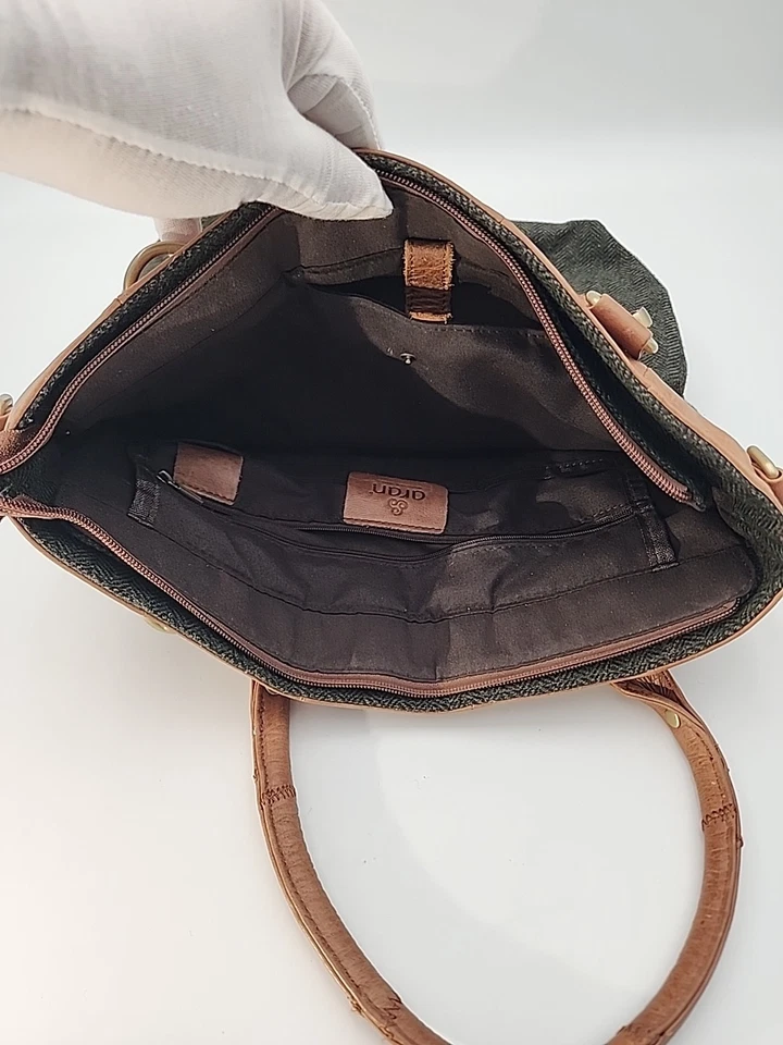 Aran Woollen Mills Green Herringbone Tweed Wool & Leather Purse Tote Bag - Image 3 of 4