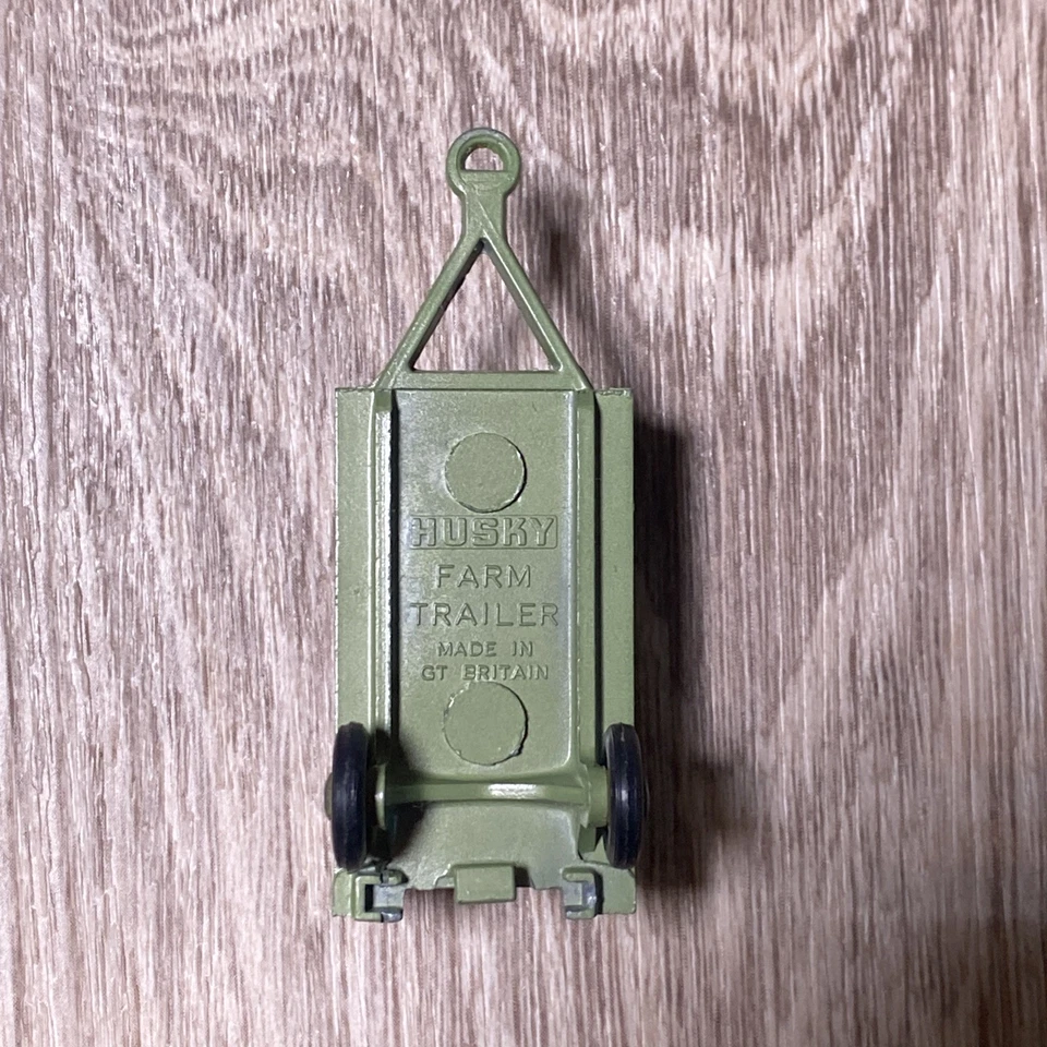 Remolque de granja Husky diecast vintage de juguete verde con rampa hecho en Gran Bretaña Foto 4 de 4