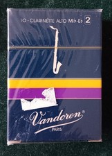 Vandoren Alto Clarinet Traditional Reeds Strength 2, Box of 10