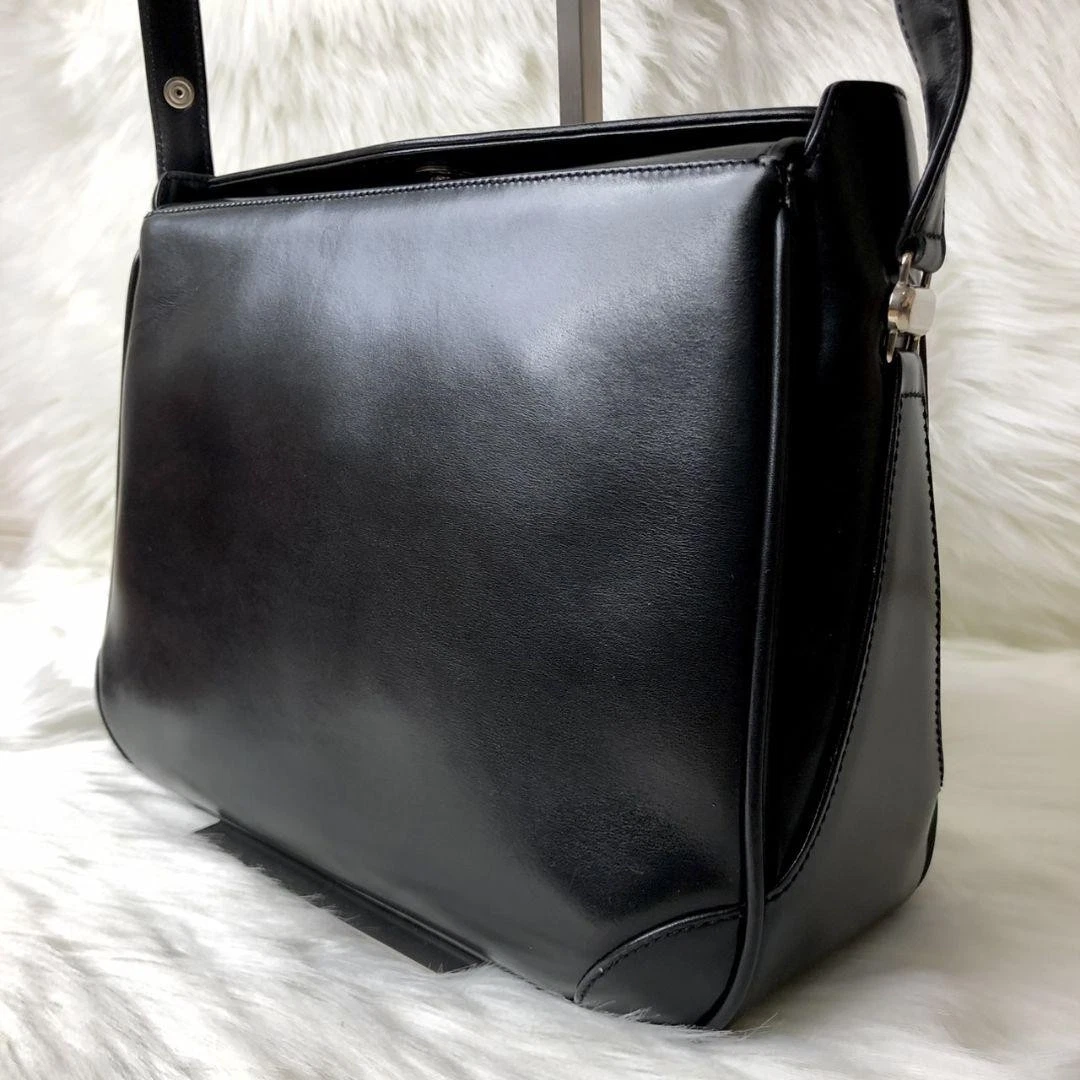 Sac à main bandoulière Gucci style formel état authentifié