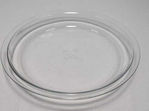 Vintage Pyrex  9 inch Pie Plate # 209
