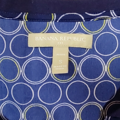 Banana Republic Womens Blue Circles Sleeveless Blouse Split Neck Petite Size PS - Picture 4 of 6