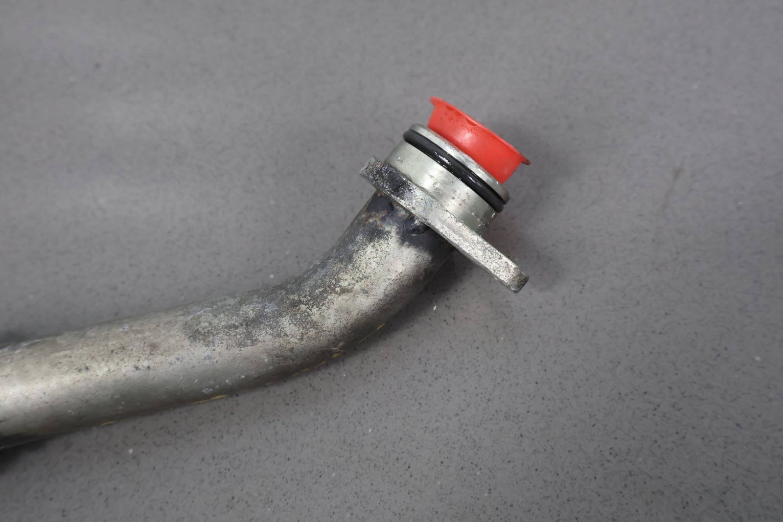 2009 Aston Martin V8 Vantage 4.7L Oiler Cooler Pipe Outlet (9G33-6B748-AC)