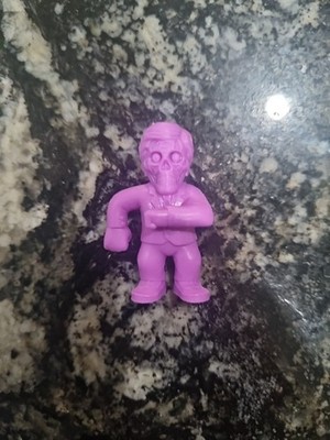 Horrorfilme Tiny Might Mini They Live Male Alien Purple (Monster In My Pocket)