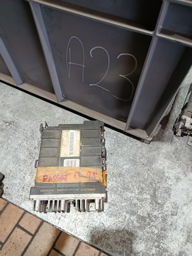 VW Passat 35i Motorsteuergerät / ECU 443907311B / 0261200261 Motor Steuergerät