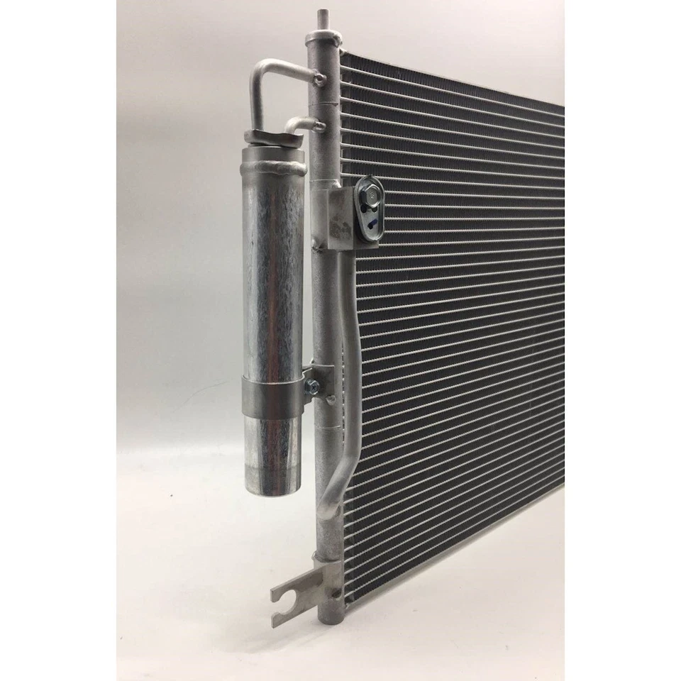 Condensador de aire acondicionado 10814 CSF para Chevy Sedán Chevrolet Aveo 2004-2008 Foto 4 de 4