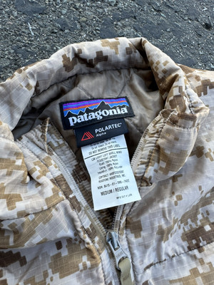 希少 Patagonia PCU LEVEL3A POLARTEC AOR1 Patagonia AOR1 PCU L3A Level 3A Light Loft Jacket Medium