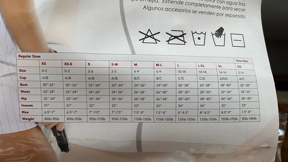 Sexy Disfraz de Capitán Alta Costura - Dama Bucanera - Vestido de Pirata - Encaje y Hebillas Foto 2 de 4