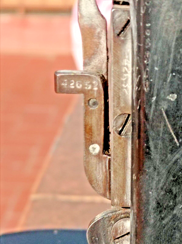 MÁQUINA DE COSER VINTAGE SINGER MANFC.CO TRADE MARK MODELO 82-11,Nº G5955824 - Imagen 12 de 24