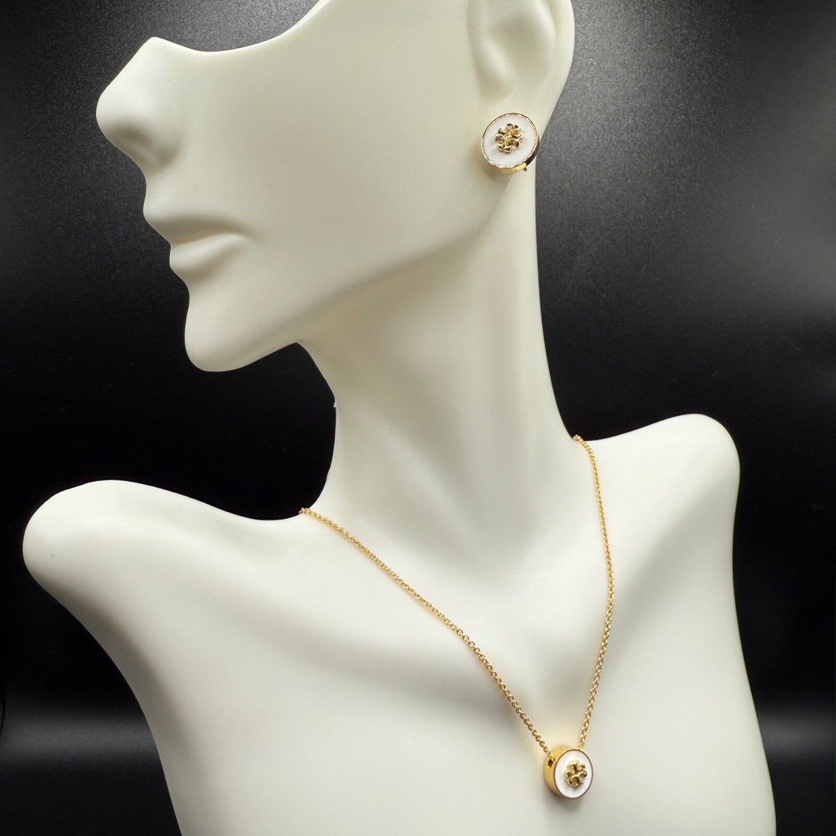 Tory Burch Kira Enamel White Pendant Necklace | Giftable