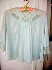LOVELY VINTAGE 1960s SHADOWLINE BLUE NYLON LINGERIE BED JACKET-PINK FLOWERS - S