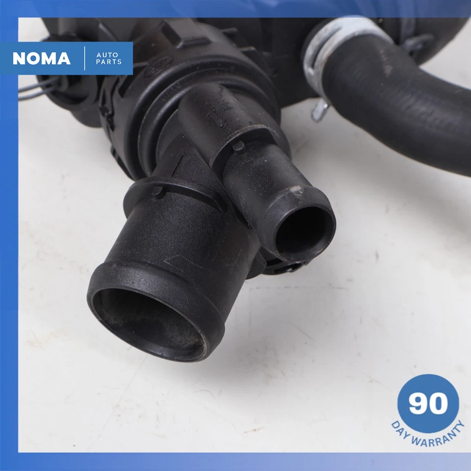 Jaguar X152 2017 tipo F motor termostato carcasa con mangueras FX238A587AG fabricante original Foto 2 de 4