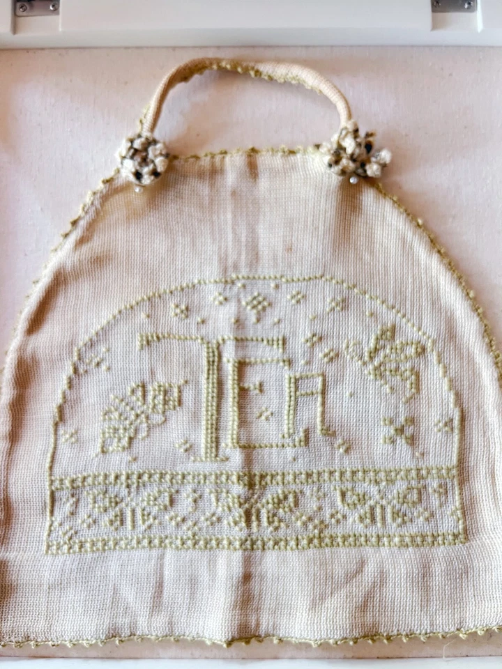 Raro, victoriano antiguo té de ganchillo acogedor (¿diseño de tarjeta de María?) - con caja de sombra Foto 2 de 4