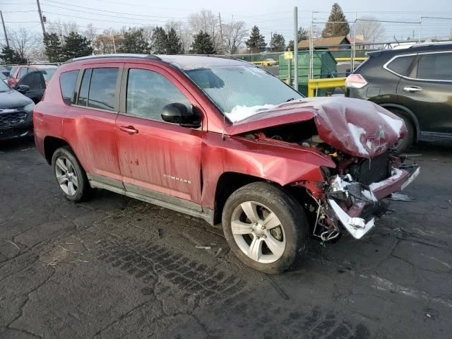 Chasis ECM Body Control BCM junto a la batería se adapta a 11-14 COMPASS 1307356 Foto 4 de 4