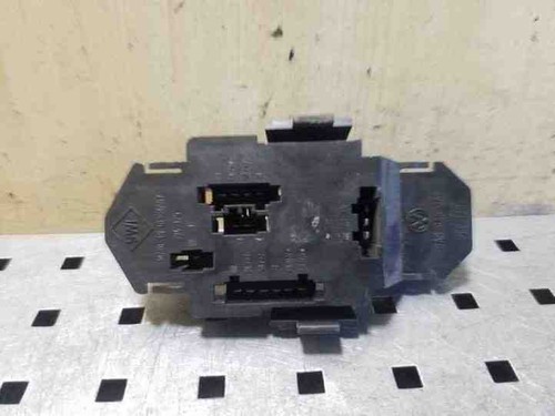 VW PASSAT B3/B4 3A2, 35I Rücklichtkontakte 3A9945257 1.9 Diesel 55kw 26210112