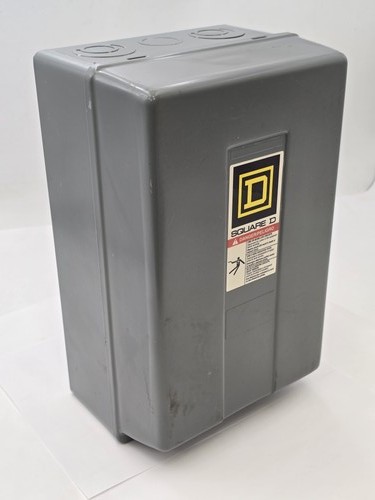 Square D 8903 LG40 Enclosure w/ Lighting Contactor 20A 600V 120V Coil