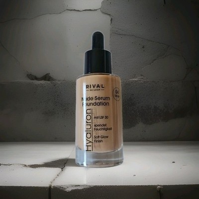 RIVAL- DE LOOP-  NUDE SERUM FOUNDATION  MIT HYALURON.  04 beige  
