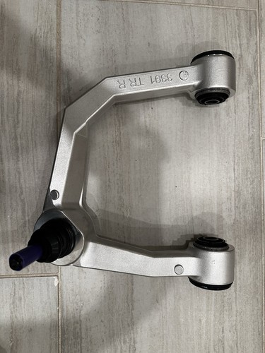 Missing Parts-Rough Country 3.5" Bolt-On Lift Kit w/N3 Struts
