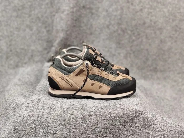 Scarpe da trekking vintage anni 90 Salomon sneakers Contagrip trail stile Y2K US 7 5