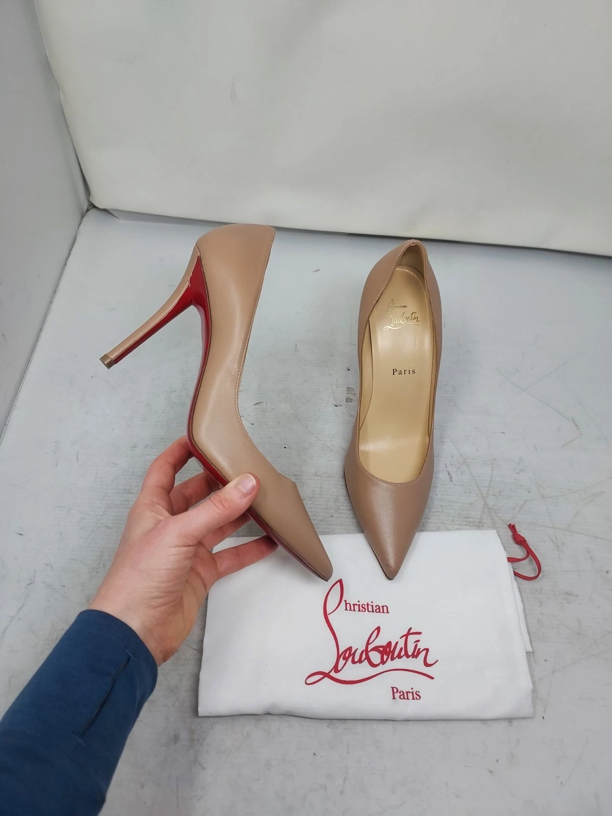 Christian Louboutin — Christian Louboutin EU 39.5 US 9.5 Womens New Apostrophy Nude Leather Pumps