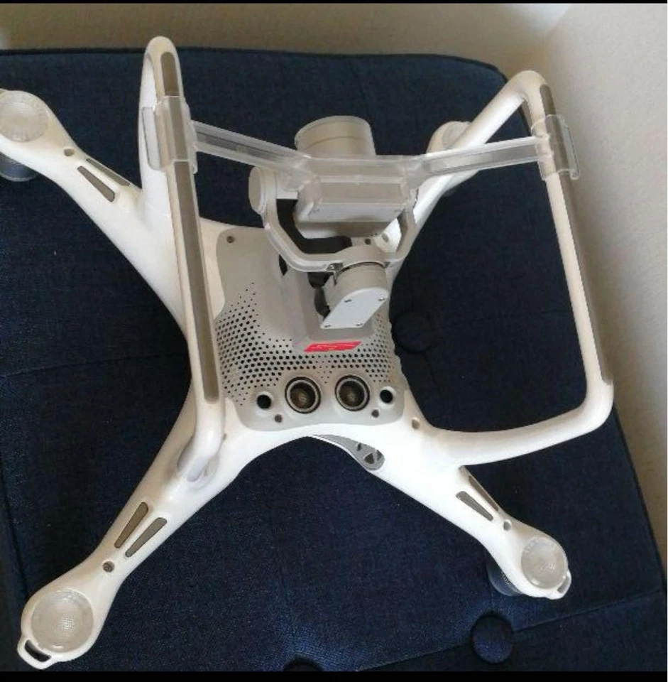 Dji Phantom 4 Drone With 2 Batteries Camera Drone Quadcopter Photography - Image 3 of 4