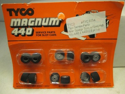 Tyco Magnum 440 Rear Sponge Tires & Rims for HO Slot Car NOC  