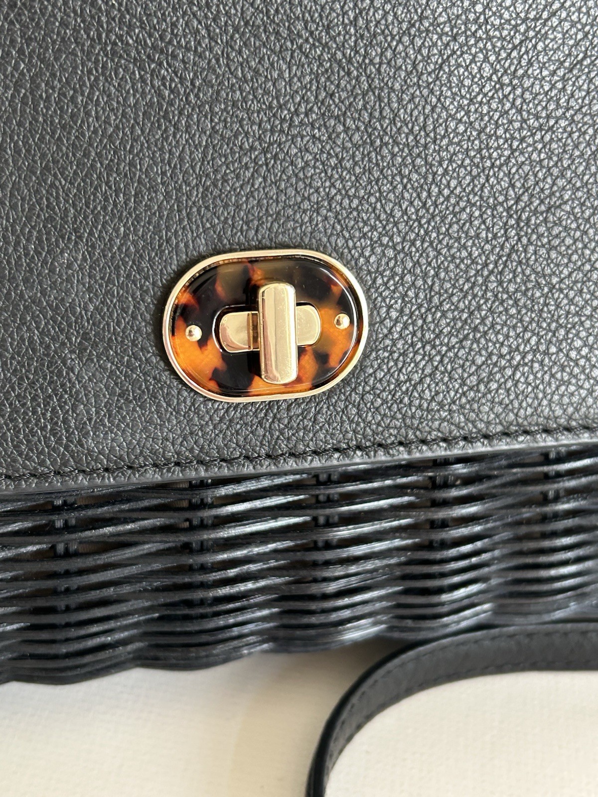 Picture 2 of 8