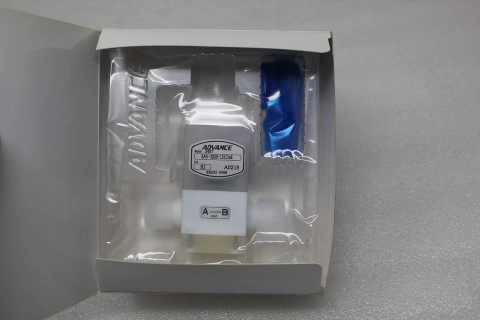 NEW ADVANCE SAV-3250-131Cm8 VALVE Teflon PNEUMATIC VALVE 5-39-08785 - Image 4 of 4