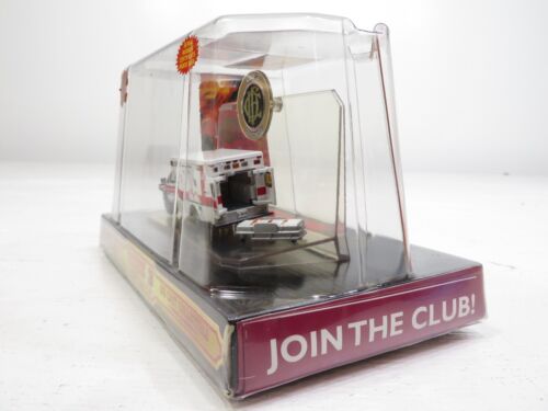 Code 3 Collectibles 12056 Chicago Fire Department w/Outer Sleeve LN - Picture 4 of 7