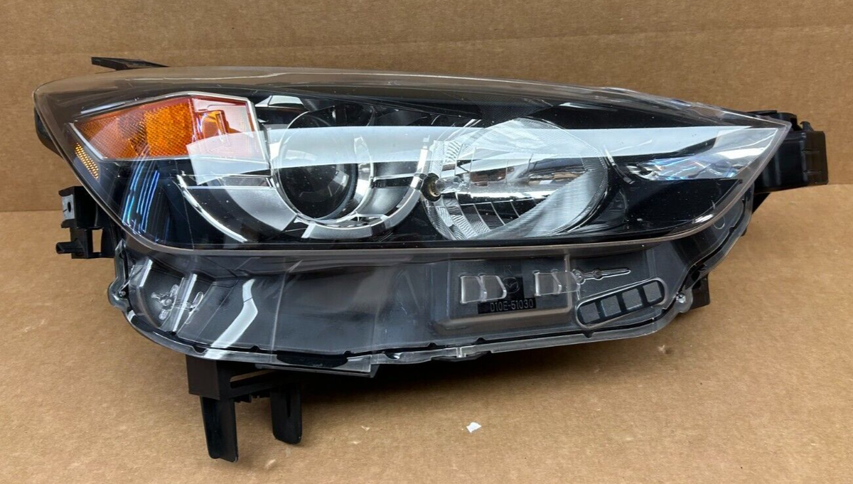 2016-2021 MAZDA CX-3 FRONT RIGHT PASSENGER SIDE HALOGEN HEADLIGHT