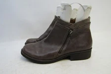 Euro Soft SOFFT Womens Size 11 M Brown Leather Ankle Fashion Boots Booties