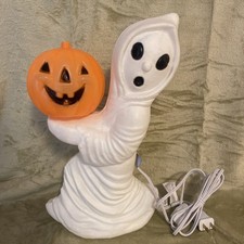Vtg Blow Mold Ghost Holding A Pumpkin Jack O Lantern 13   