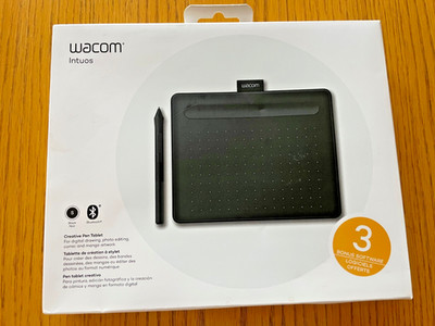 Wacom intuos tablet CTL4100WLK0  mint condition