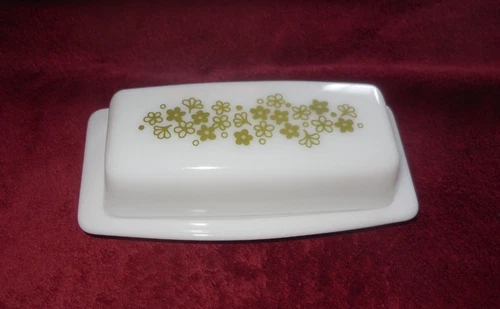 Vintage Pyrex Green Spring Blossom Crazy Daisy 7 inch Butter Dish w/Lid USA
