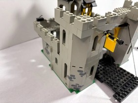 LEGO Castle: Black Falcons:  Black Falcon's Fortress 6074 (1986) Vintage