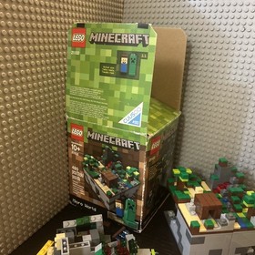 LEGO Minecraft: Minecraft Micro World: the Forest (21102) 90% Complete + Extras