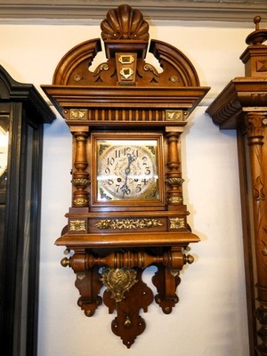 5C221 Originalelenzkirch Cantilever Wanduhr-Bronze Solid Walnut - 90cm High
