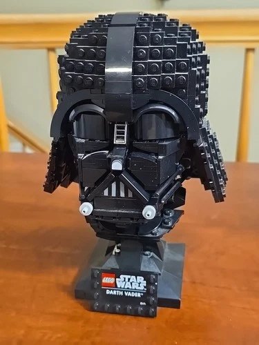 LEGO Star Wars Darth Vader Helmet (set 75304) Complete