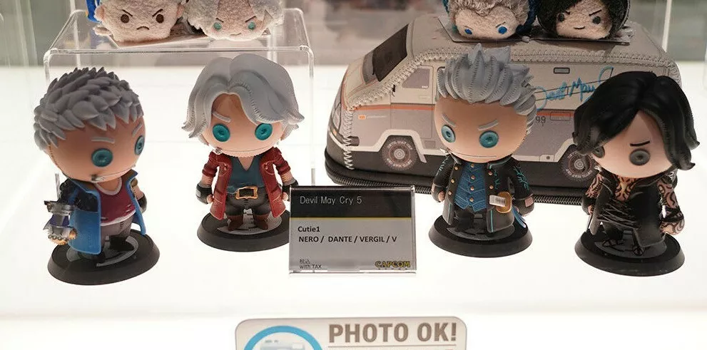 Dante vs. Vergil statue Image Gallery  Devil may cry, Dante devil may cry, Devil  may cry 4