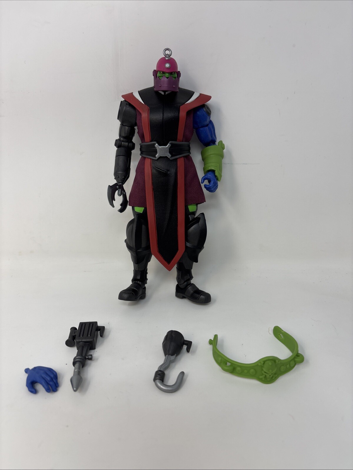 Masters of the Universe Revelation 7 Inch Deluxe Trap Jaw Figure with Multiple Accessories