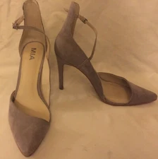 MIA BEIGE SUEDE open side ankle strap PUMP  size 8.5