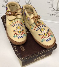 VTG NOS Taos Buckskin Leather Native American Indian Beaded Moccasin's 9in