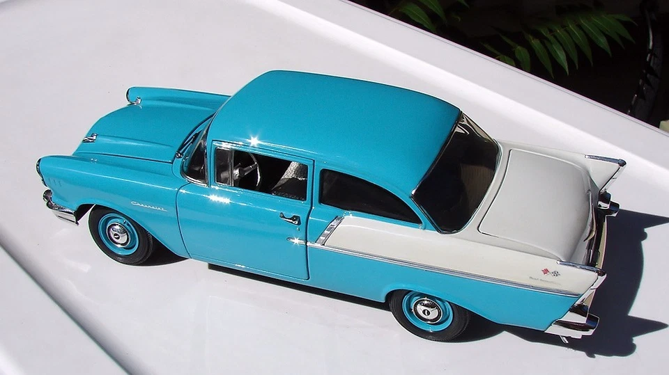 Highway 61 1957 Chevy 150 Utility Sedan 1/18 Diecast Model Turquoise Ivory - Image 2 of 4
