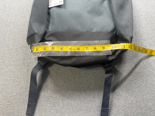 Zaino Nike Brasilia Medium grigio/nero nuovo con etichetta - Foto 6 di 8