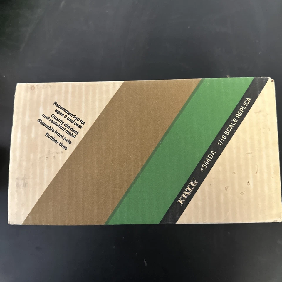 Ertil 1949/1954 John Deere Model R Tractor collectors edition series 2  1/16 - Image 4 of 4