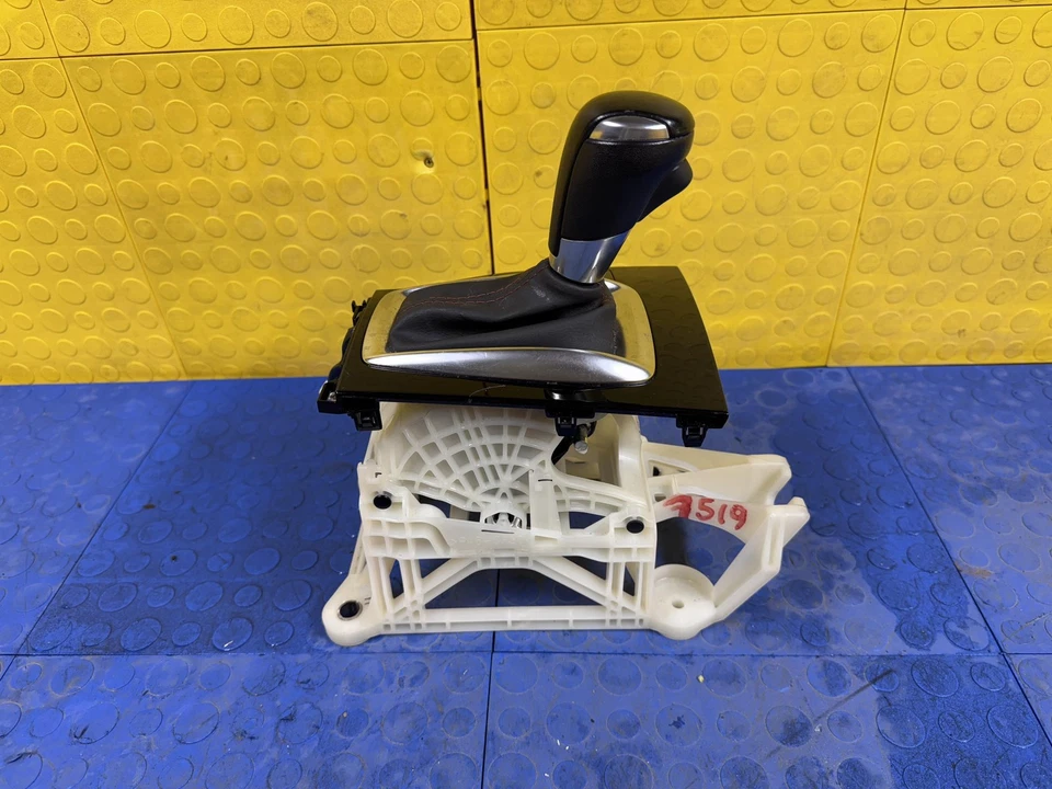 2014-2016 Mazda 3 Shift Lever Automatic Gear Lever OEM DA7V-46-100-KF485 - Изображение 4 из 4