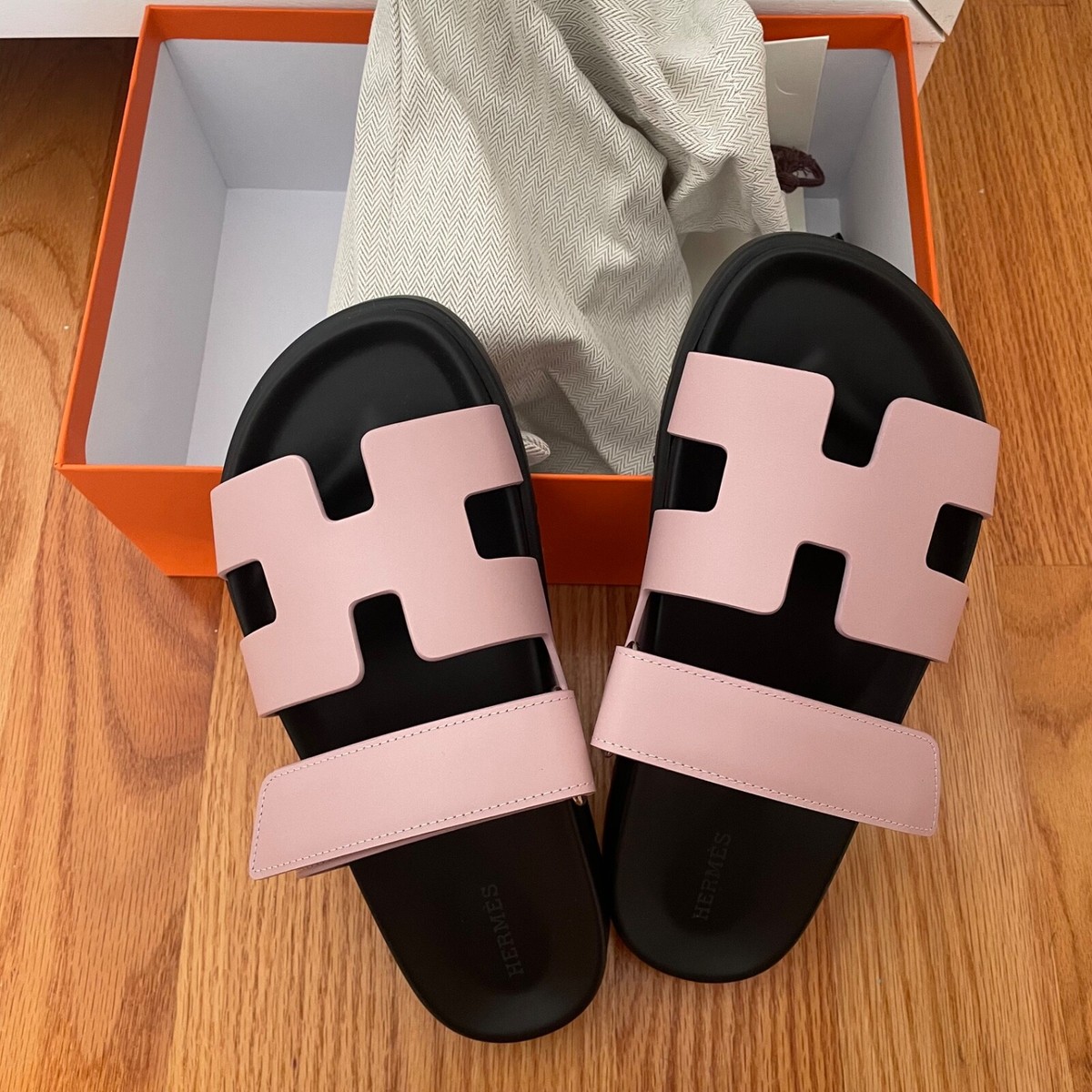 【定番♢上品】HERMES サンダル【シプレ】Rose Cancan 定番♢上品】HERMES サンダル【シプレ】Rose Cancan (HERMES
