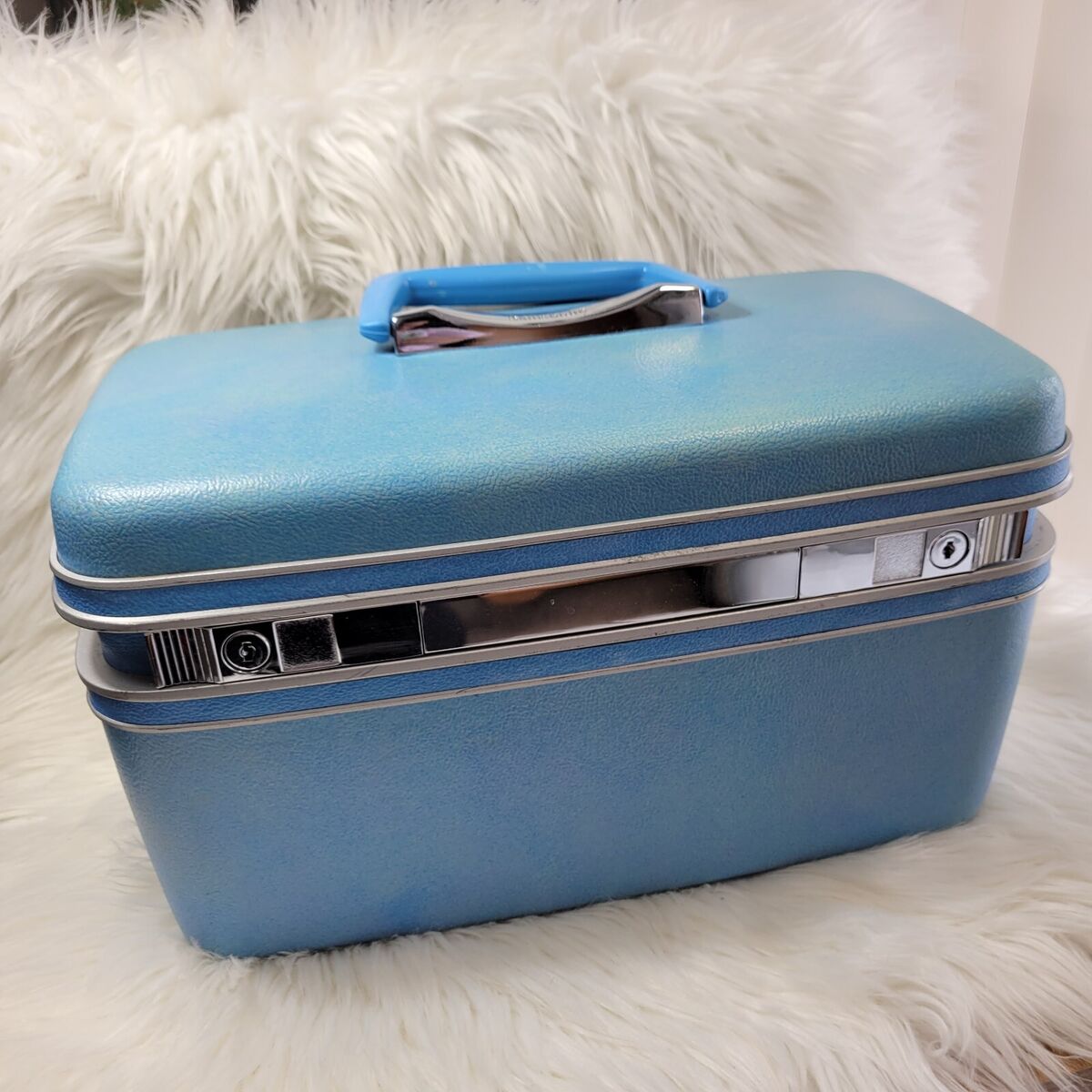 Vintage Samsonite Silhouette Train Case In GUC w/Tray & Key Vintage Samsonite Silhouette Train Case In GUC w/Tray & Key