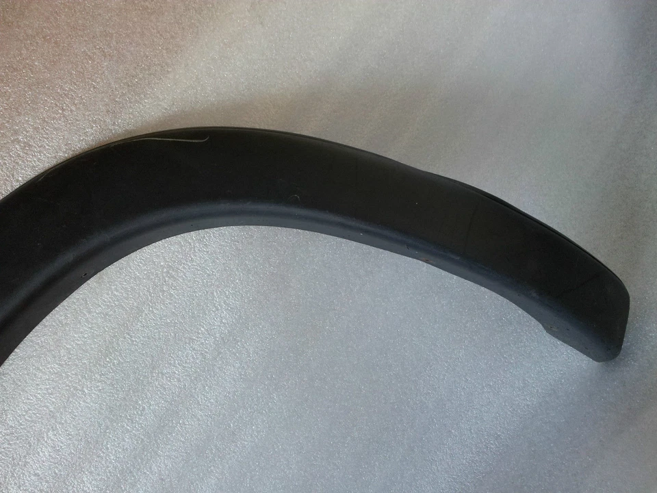 Dodge Ram 1500, 2500, 3500 2005-2007 guardabarros izquierdo acampanado 0YS21RXFAC Foto 3 de 4