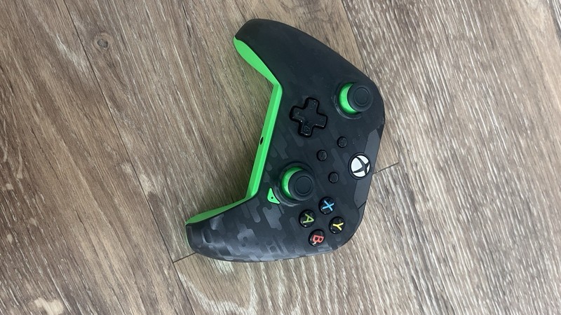 PDP Wired Controller for Xbox One / Series X|S – Black Green – Tested 049-012